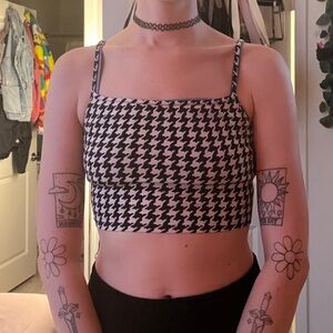 ♣️ Houndstooth Cropped Tank